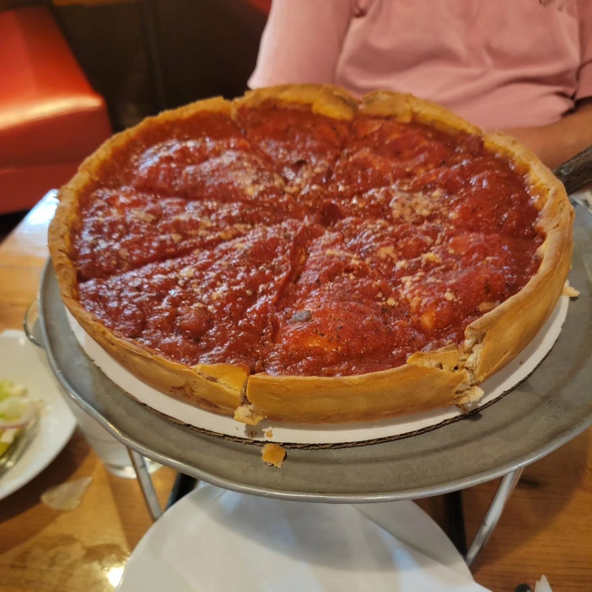 Skeet_79's tweet photo. Deep dish pepperoni 🍕 #food #foodie #foodporn https://t.co/FWB9uyYFvk