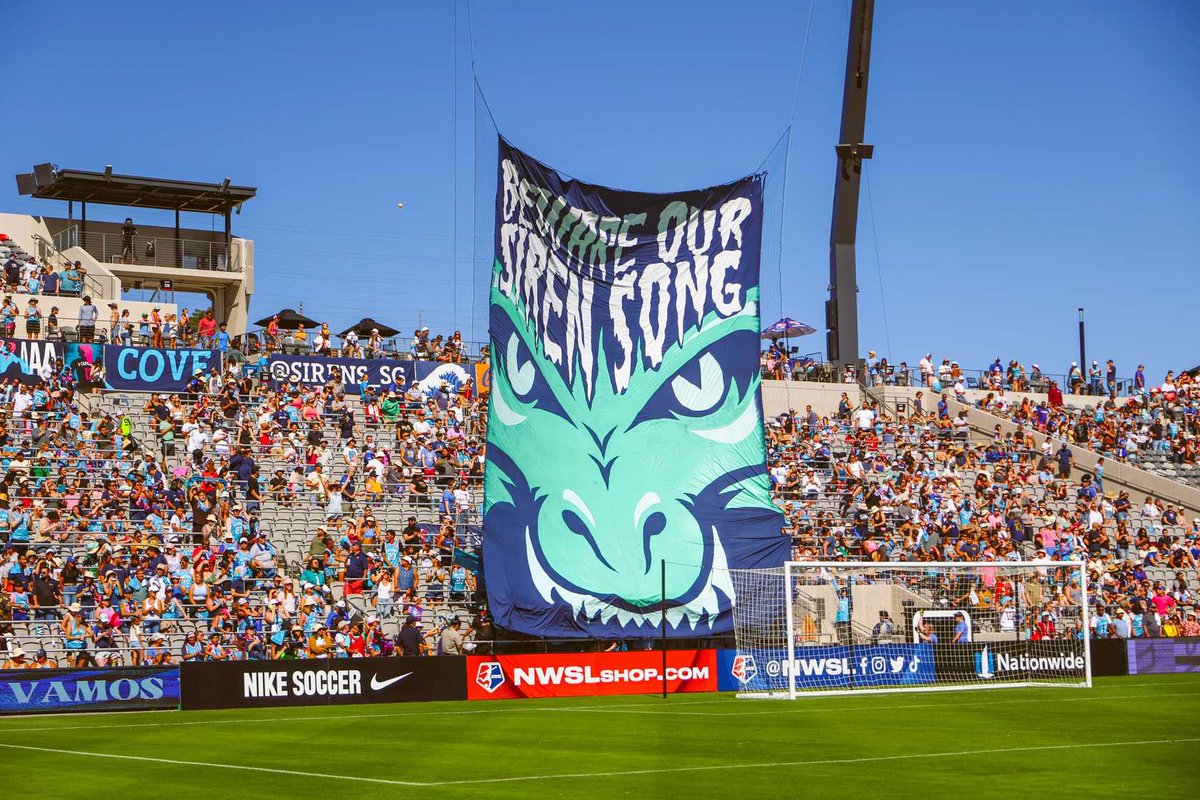 SD_Sirens's tweet photo. Sang our way towards a sweet sweet victory ๐ค #TifoTime #LFGSD #VamosWave https://t.co/3xqnRTBx77