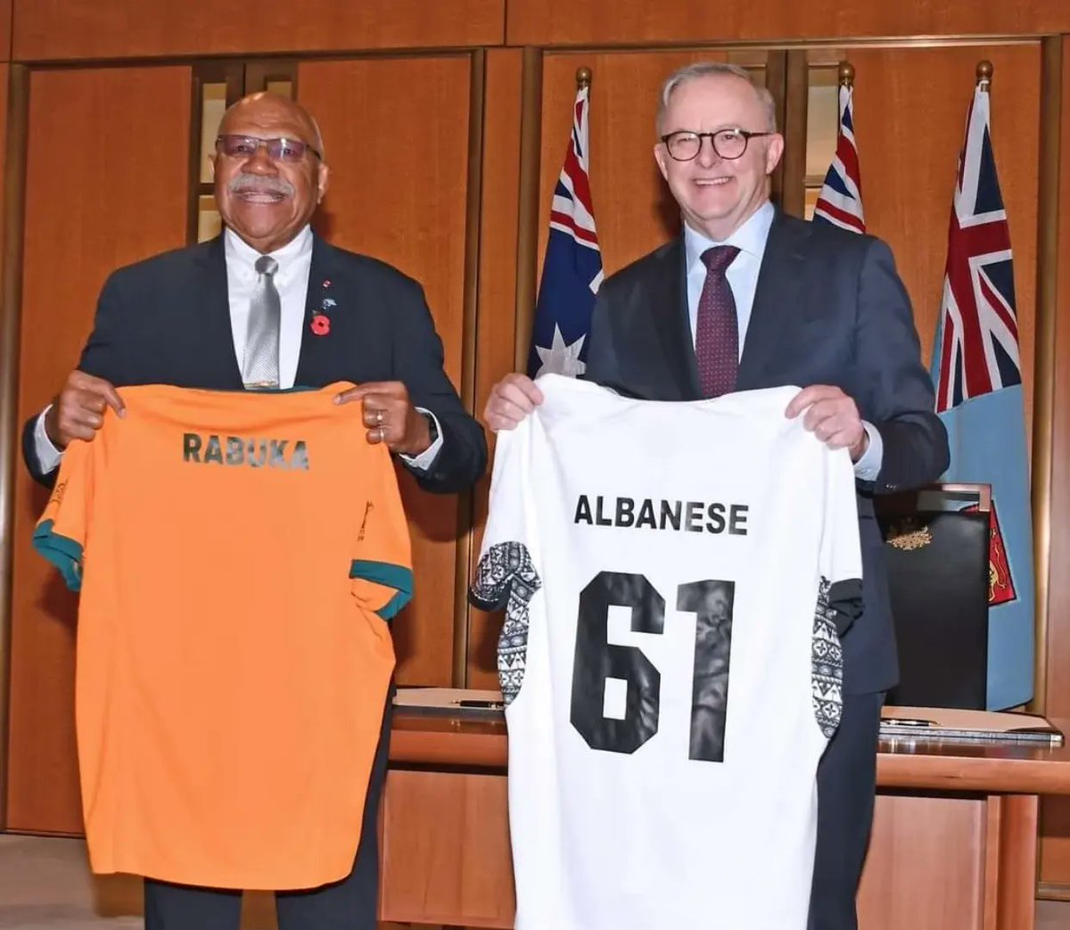Prime Minister Hon. Sitiveni Rabuka and Prime Minister Hon. Anthony Albanese signed the updated #Vuvale Partnership. It demonstrates #Fiji and #Australia shared commitment to tackle  #climatechange, and strengthen #economic/#trade partnership. 
🇫🇯🤝🇦🇺

 bit.ly/3rWyoTu