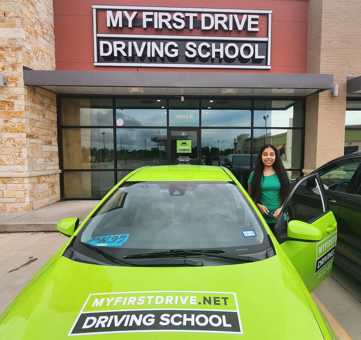 myfirstdriveTX's tweet photo. Good job Aliza!! Keep up the great work!👏🌟

#myfirstdrive #drivingschool #drivinglessons #sugarlandtx #richmondtx #rosenbergtx https://t.co/sv21z62keM