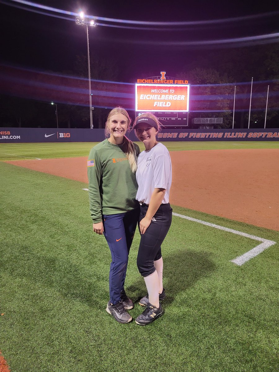 I had a great time at <a href="/IlliniSB/">Illinois Softball</a> I loved working on my skills and leaning new ones. Thank you <a href="/sickelssydney21/">Sydney Sickels</a> and @Ltrout07 for hosting this camp I had a lot of fun! <a href="/INBombers2526/">Bombers07Keown</a>
