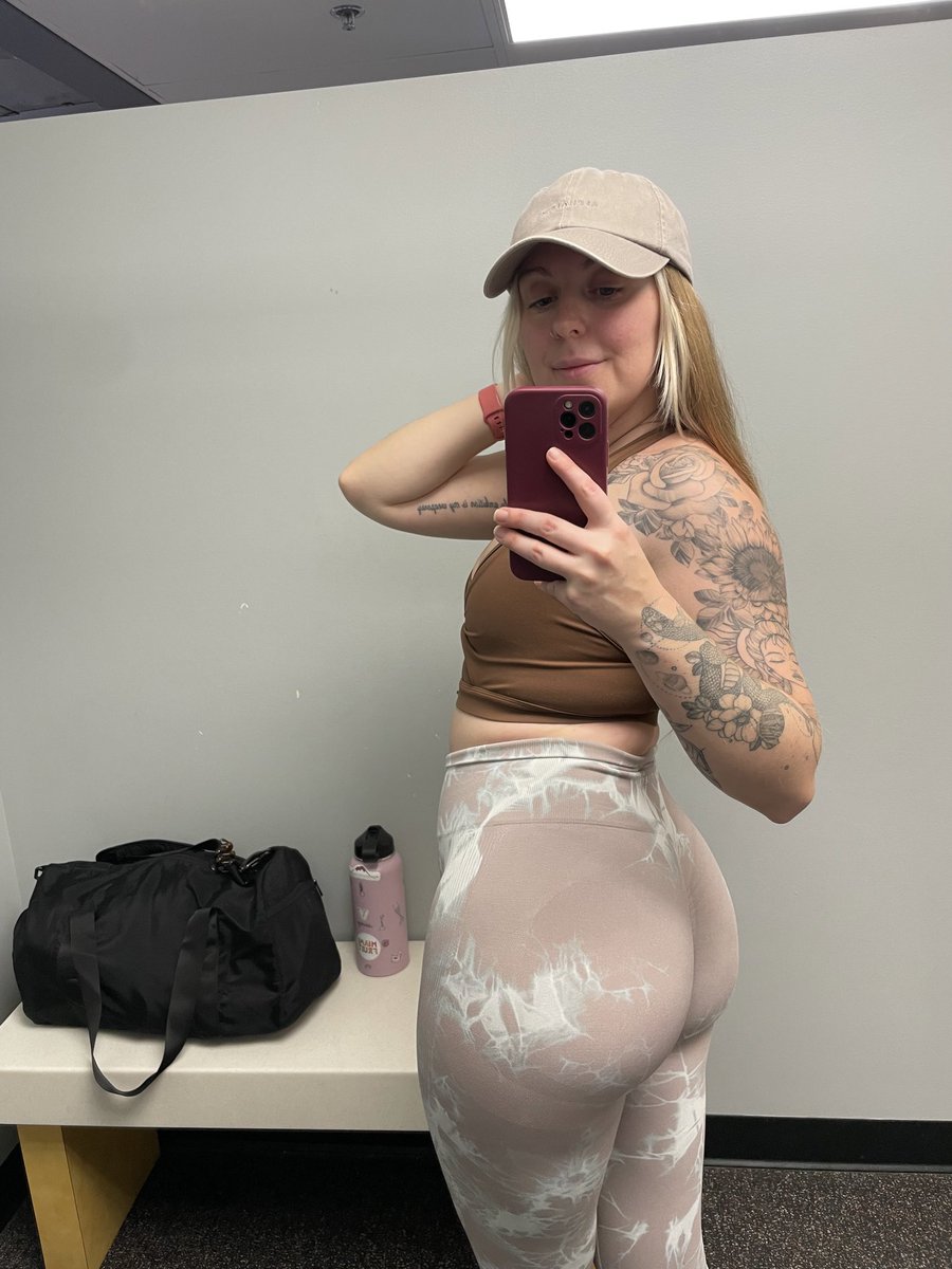 amandaasettee's tweet photo. gym girl tapping in https://t.co/7dEOo4SQNC