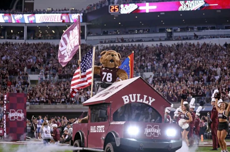 Bigmal234's tweet photo. My blessed to receive an offer from Mississippi State🙏🏿🙏🏿🙏🏿 https://t.co/2kaUQRjjVu