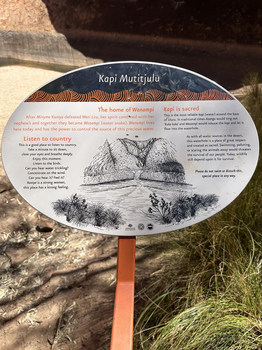 Pamfi's tweet photo. Today was beyond spectacular #Uluru #Australia https://t.co/Nv5JcJv7O9