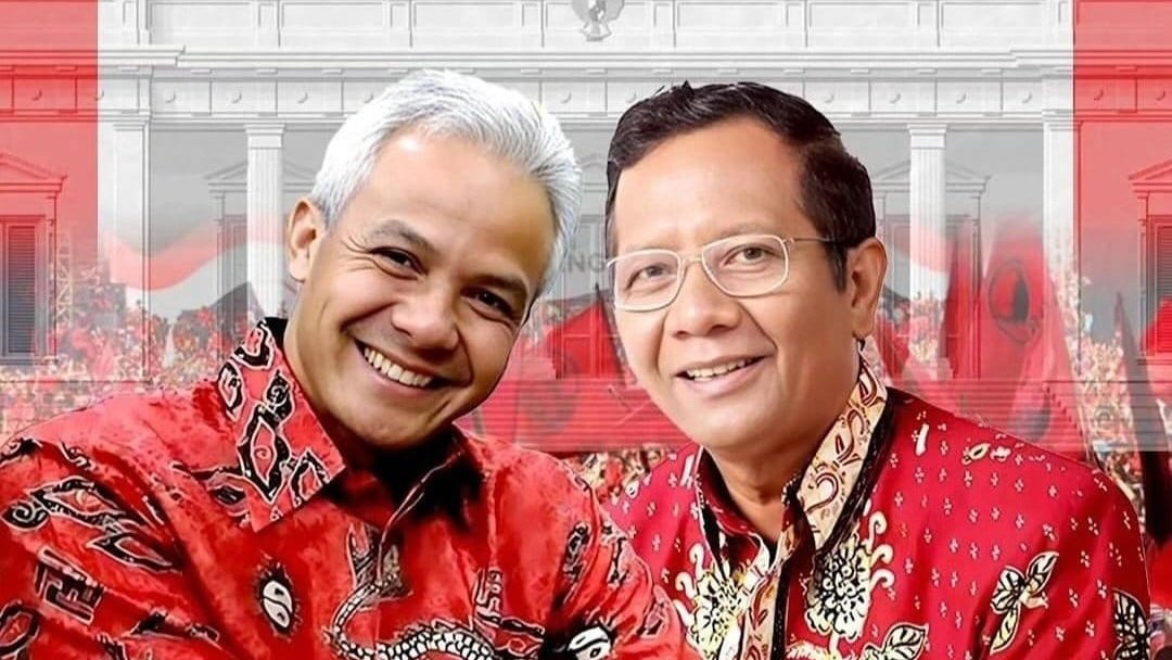 StefanAntonio__'s tweet photo. .
.
Salah satu alasan gue setuju Prof. Mahfud MD
jadi cawapres Ganjar Pranowo

Supaya AMISNYA PUTUSAN MK kemaren
bisa dibongkar tuntas ketika Prof. MMD sdh menjabat nanti

Muak bener Gua .. Politisi Kita demi kekuasaan sampe melakukan cara cara gak Etis

Mau dibawa kemana Demokrasi kita ini ??!!!
Kalau Benteng terakhir kita aja bisa dikotori ??!!

Sikap Gua tidak membela Figur atau Sosok siapaun ..
Sikap Gua menjunjung tinggi NKRI dan Pancasila

Siapapun yang mencoba merusak tatanan kenegaraan dan Demokrasi Negara ini .. 
Bakalan Gue Kritik Keras .. SIAPAPUN ITU !!!

Ganjar - Mahfud
Menang 1 Putaran
🤟🤟🤟
.
.