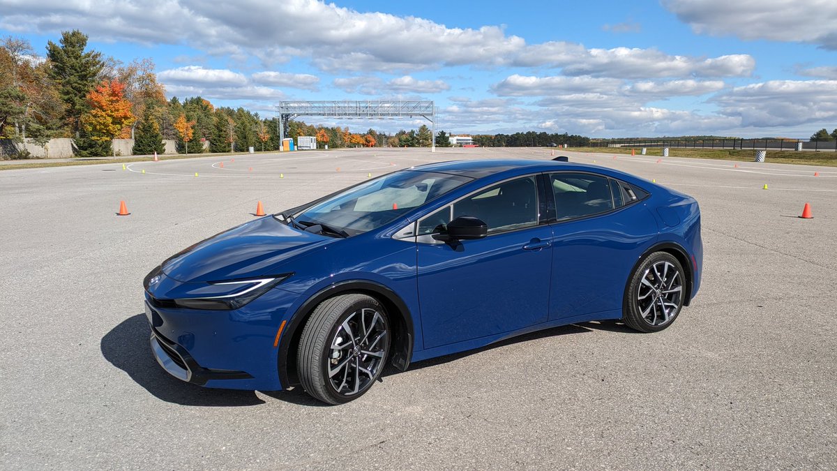 Also got behind the wheel of the <a href="/ToyotaCanada/">Toyota Canada</a> Prius Prime - surprisingly nippy on the #AJACTestFest autocross! <a href="/AJACanada/">AJAC</a> #CCOTY2024
