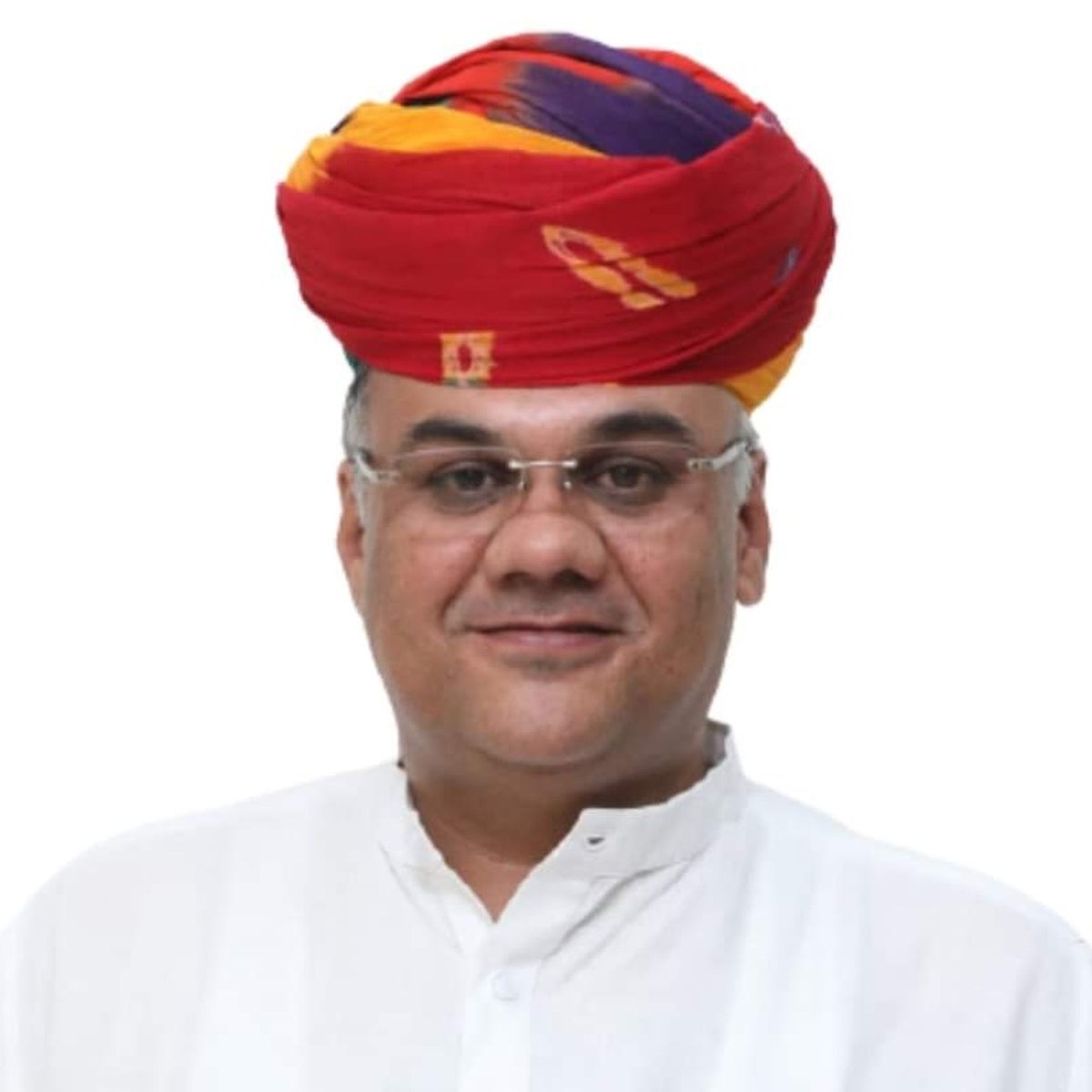 dash_sanchore's tweet photo. सांचौर से योग्य उम्मीद्वार कौन है जो शांति ,सुरक्षा और विकाश सबको साथ लेकर चले ।
1. @danaramofficial 
2. @MlaSanchore 
3. @jivaramchoudhar 
4. @devjimpatel https://t.co/884XRZRZJs