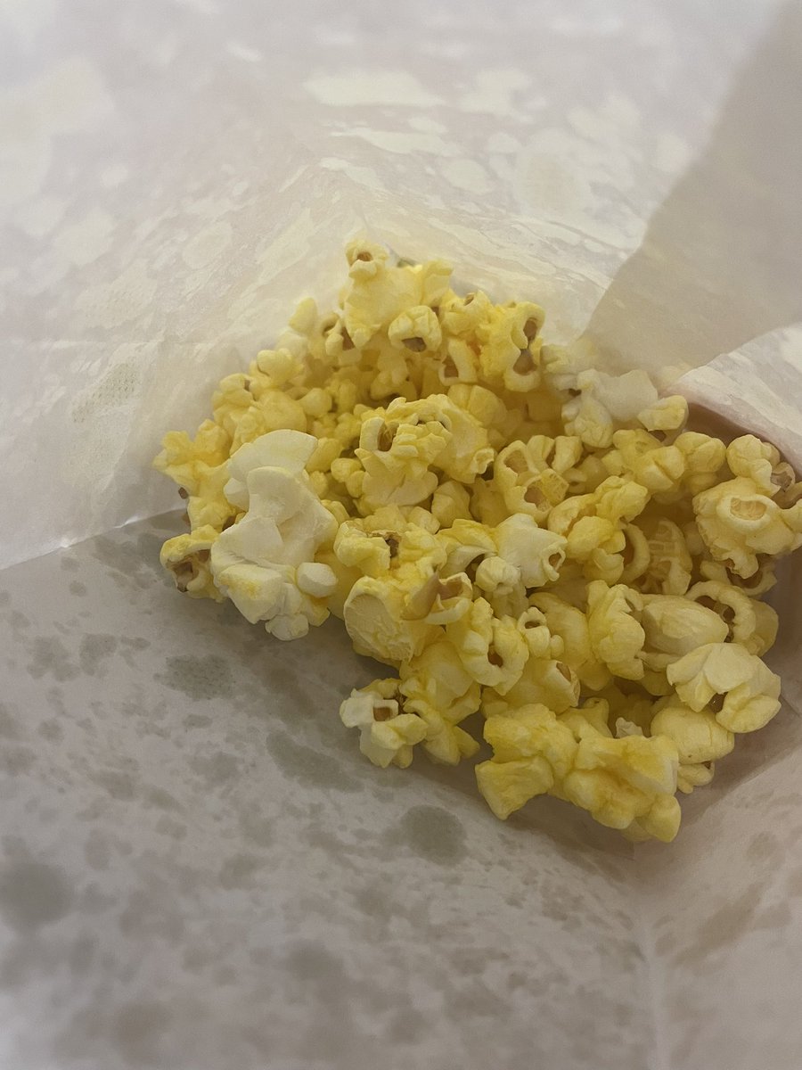 ConklinSF's tweet photo. Huge shout out to @FCCUSD265  Boosters for their popcorn tonight!!  5⭐️!!! https://t.co/7QQFgjyoc8