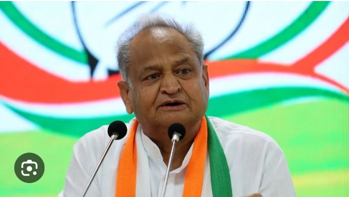 dash_sanchore's tweet photo. राजस्थान में योग्य मुख्यमंत्री कौन है
1. @ashokgehlot51 
2. @MahantBalaknath 
3.  @SachinPilot 
4. @VasundharaBJP 

#RajasthanElection2023 #SachinPilot #Jaipur #pools #yogi #election #Rajasthan #GazaAttack #attentat https://t.co/aKLGFhuiWk