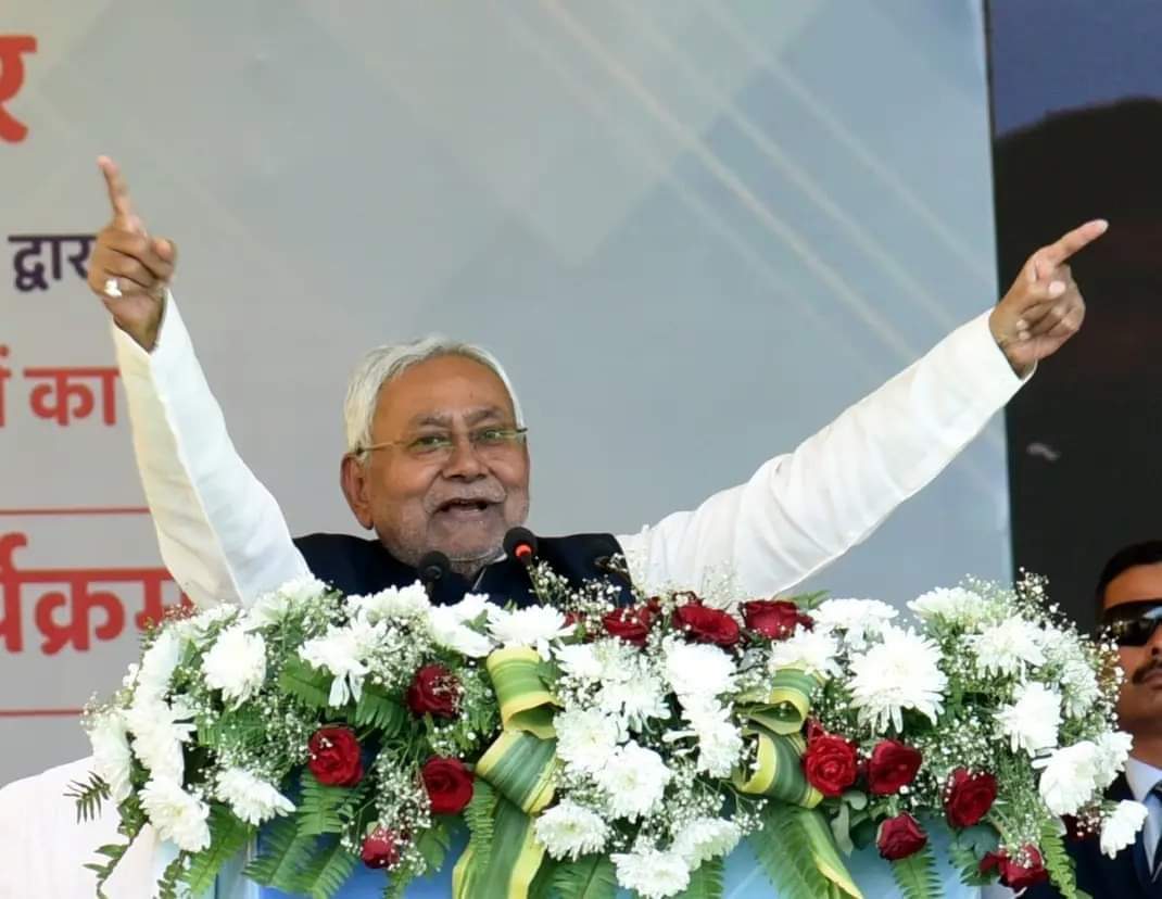 PratikVoiceObc's tweet photo. यूपी में बाबा के सरकार में 5 साल से एक शिक्षक का भर्ती नहीं हुआ है

एक बहाली आया 69000 शिक्षक का उसमें भी बाबा ने OBC के साथ आरक्षण घोटाला कर दिया..!

बिहार में अभी 1 लाख 70 हज़ार बहाली का रिजल्ट जारी हो गया है,यहाँ कोई आरक्षण घोटाला नहीं होता है।

फिर से 1 लाख बहाली आ रही है..! https://t.co/GivkAoa0FD