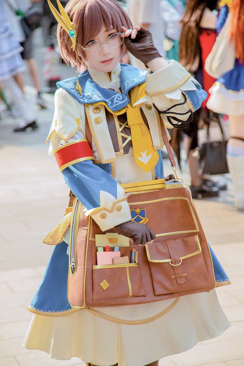 イリス様 ストロベリー刺繍ブラウス ｜ LIZ LISA（リズリサ）公式通販 ｜ Tokyo