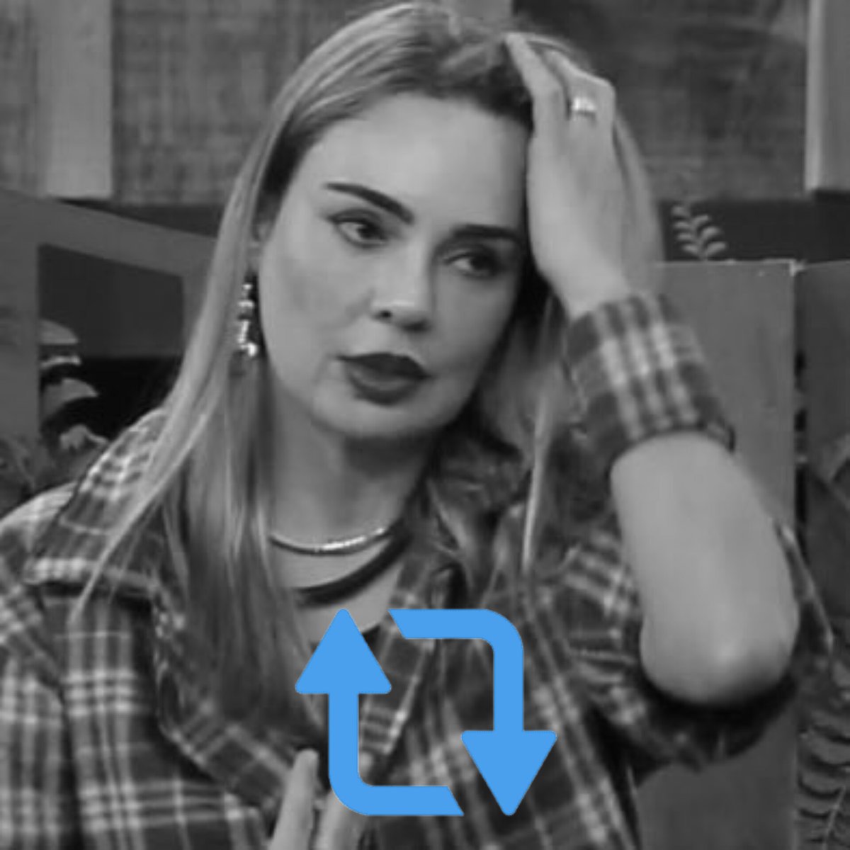 tudoemfocoo's tweet photo. De que lado vocês está?

NADJA OU RACHEL? 

#AFazenda15  #RoçaAFazenda #AFazenda https://t.co/cQGC8aQWcV