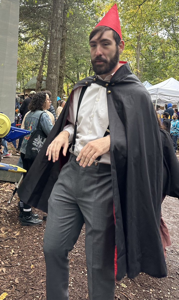 RealisticDuck's tweet photo. Blurry candid photos of the Wirt costume I was sent for additional context https://t.co/opK4r0BDLT