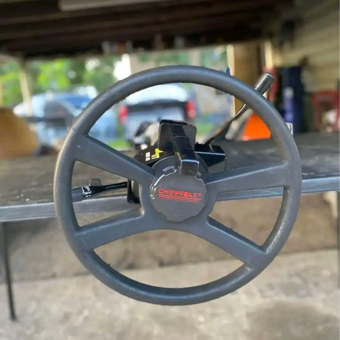 ObsPart's tweet image. 88-94 OBS Chevy Steering Wheel with Colum Luck 

Available for pickup and delivery inbox me if interested