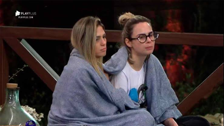 BarbaraSaryne's tweet photo. Quem tá aqui desde 2018 já tinha se preparado para esse momento #AFazenda #RoçaAFazenda https://t.co/6V7J1lLSXz