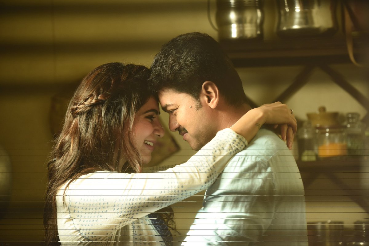 Teamtwts2's tweet photo. 6 years have flown by, but the charm of @Samanthaprabhu2 as Tara ❤️ in #Mersal remains timeless. Tara and Maaran's endearing love story continues to warm our hearts with joy! ✨
@actorvijay @Atlee_dir @MenenNithya @MsKajalAggarwal
#6YearsOfMersal #Samantha
#SamanthaRuthPrabhu https://t.co/6vpKsIr7Xu