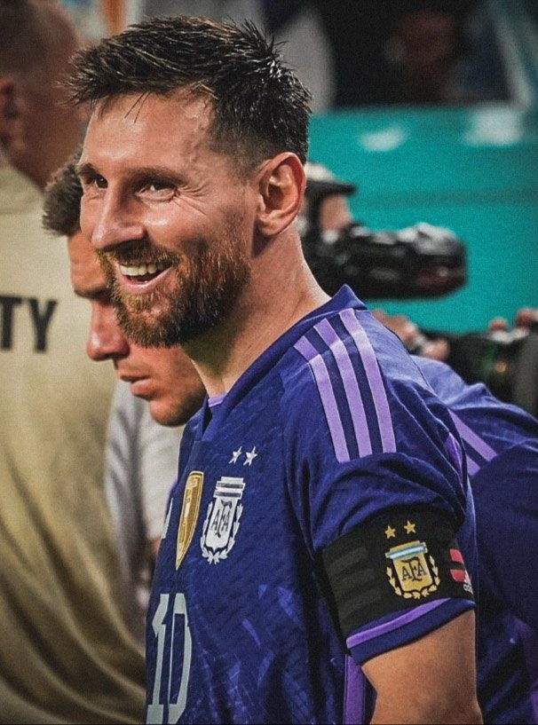 “Este equipo es impresionante y sigue en crecimiento. El Barcelona que me tocó jugar fue el mejor equipo de la historia, pero este está muy cerquita…”.

Lionel Messi. 🇦🇷