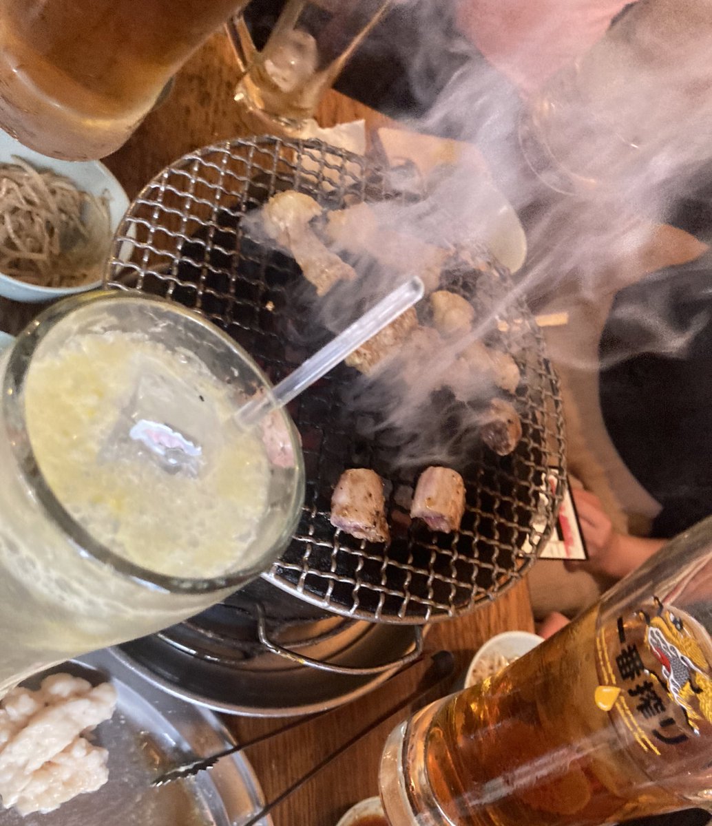 pink_pink_nyan's tweet image. ホルモン吸っていつメーンたち
まちこ@mannen_pms 
くらげ@jerryfish_tr 
にこ@nico_nico_2580 
と喋ってたら元気出た🥰
ホルモン吸いとお喋りは偉大🫶だし富澤商店は一生見てられる
ゼラチンの質で一生悩むところだった。