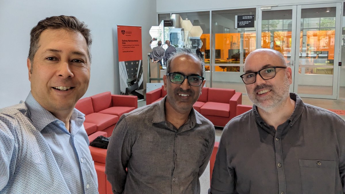 DavidPile1's tweet photo. Thanks to everyone at @Sydney_Uni who joined in for my talk today at @SydneyNano. Was nice to meet people not only from Physics, but also from EE and Chemistry too.

Pic with @mp2research and @sgleonsaval (the later sends their regards to @rachelpcwon) https://t.co/hBzw7RQlTy
