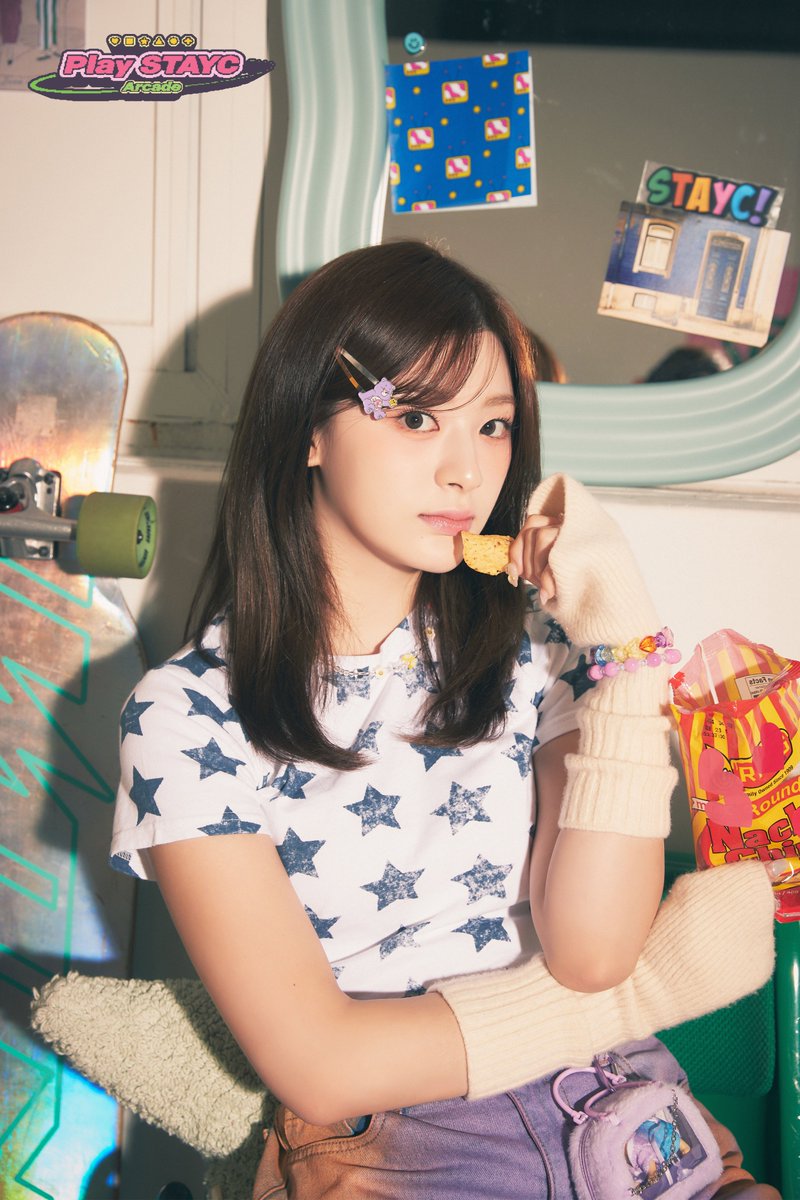 STAYC_official's tweet photo. 📸
STAYC(스테이씨)
2024 SEASON’S GREETINGS
[Play STAYC Arcade]

Concept Photo NERD VER.
#Seeun #세은

💖 예약 판매 일정
231018 12PM ~ 231031 11:59PM (KST)

#STAYC #스테이씨 https://t.co/ttRSQjE74O