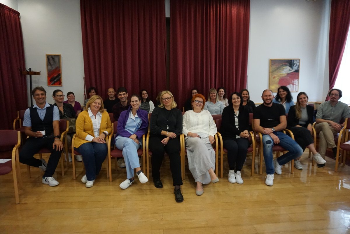 We spent a wonderful day training the team of the psychiatric clinic in Idrija for their new non-chemical addictions program. #digitaladdiction #mentalhealth