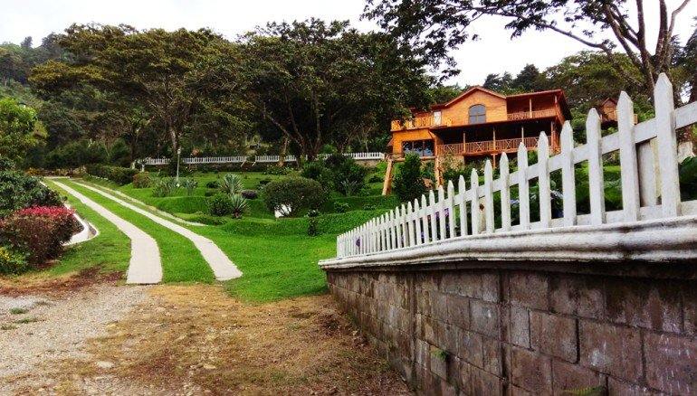 ydoc5212's tweet image. El exclusivo Club Campestre de los malandros Chepe Diablo y sus amigotes👏👏👏👏 #DiabloIV #DiabloImmortal #gamescomONL #NationalWildlifeDay #drpimplepopper  
Original: diario1_sv