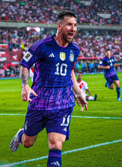 AlbicelesteTalk's tweet image. Lionel Messi on his plan: “I will train and play the last games with Inter Miami now to get to November games against Uruguay and Brazil well. Then I will enjoy my vacation in Argentina, It is the first time that I am going to have many more vacation days in December, during the…