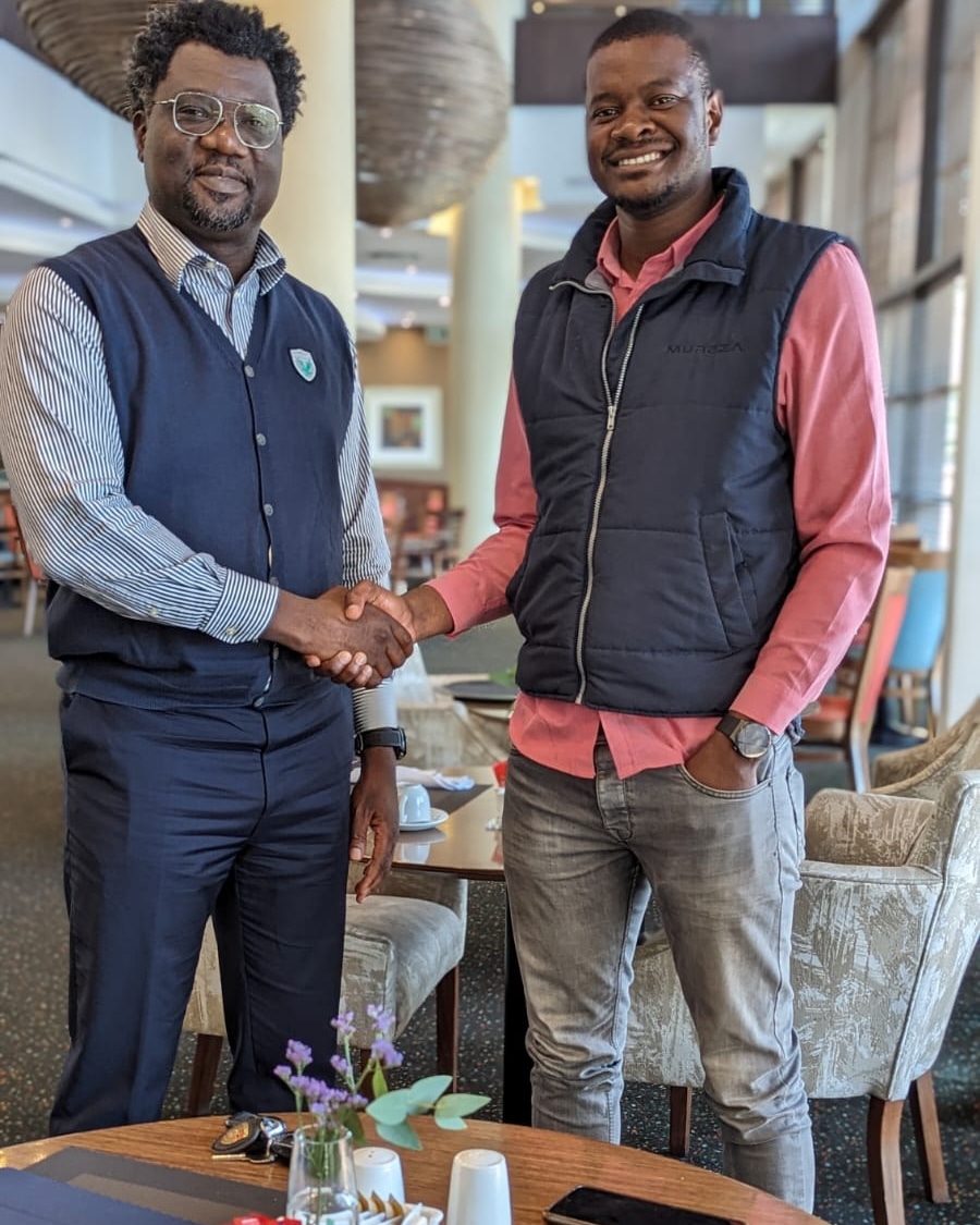 AFRICAN INDUSTRIALISTS

Game changing partnership.

#MUREZA + #GRANVILLE