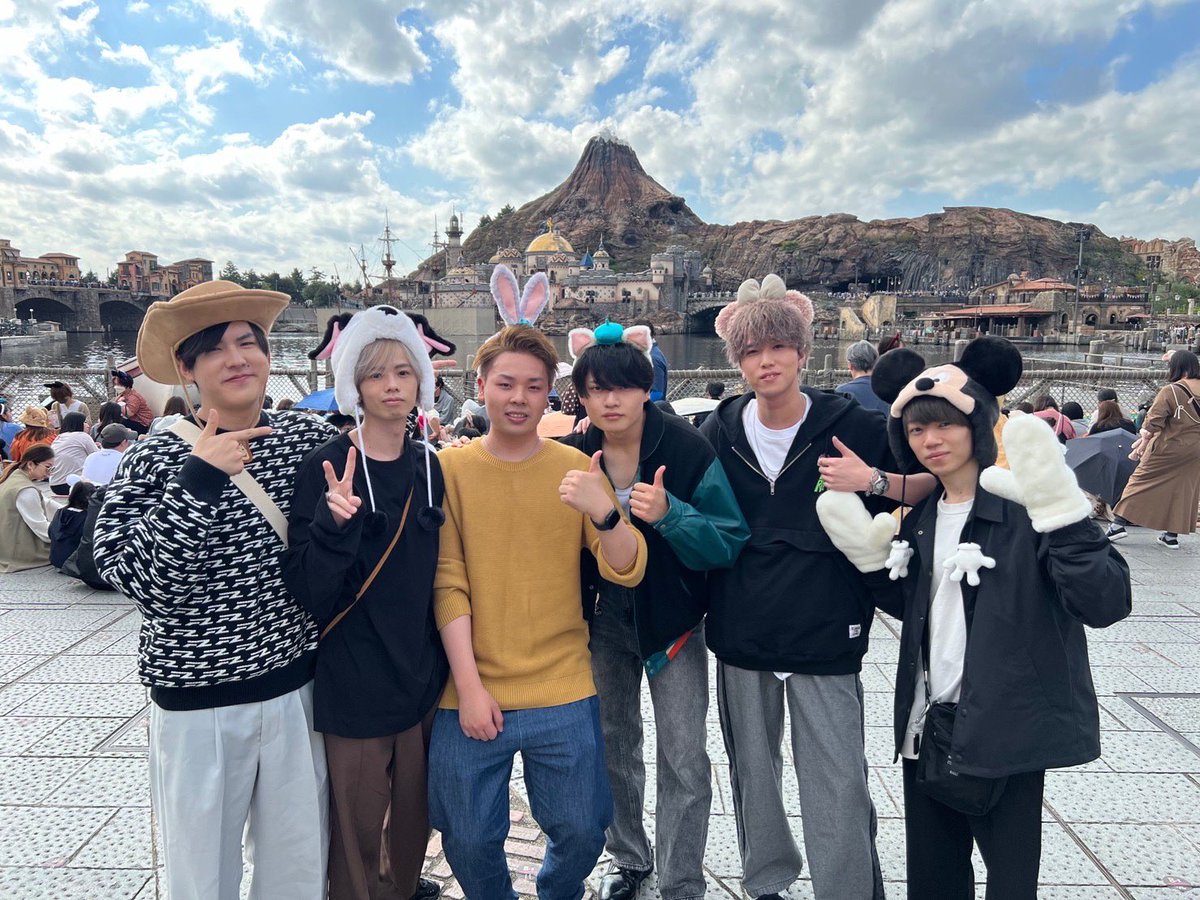 apexalelu's tweet photo. APEXプロ勢とDisneyシーNOW

適当にインスタに
ストーリー載せていきます😺
https://t.co/GISkFjpNU5 https://t.co/fTOmyEDIZG