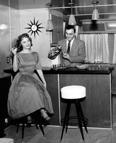 TheShopOn13thSt's tweet photo. ๐ฅA Night Cap. Then to sleep.
โจGood Nightโจ
1950 Home Basement Bar, The Rumpus Room.
#1950s #midcentury #barinspo #rumpusroom https://t.co/ILJgRe9sos