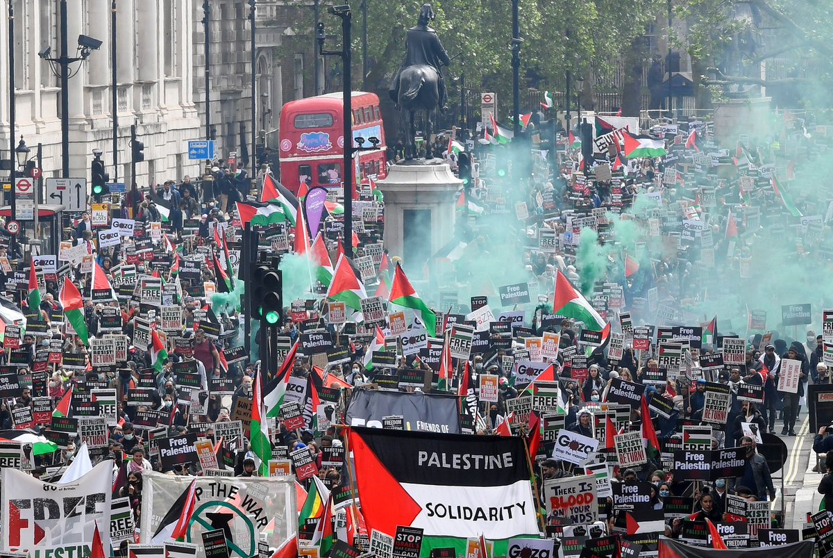 basemsde's tweet photo. Prime minister of United Kingdom 🇬🇧: we stand with isra*l

The United Kingdom 🇬🇧:

#FreePalestine https://t.co/KjgzoX9iJV