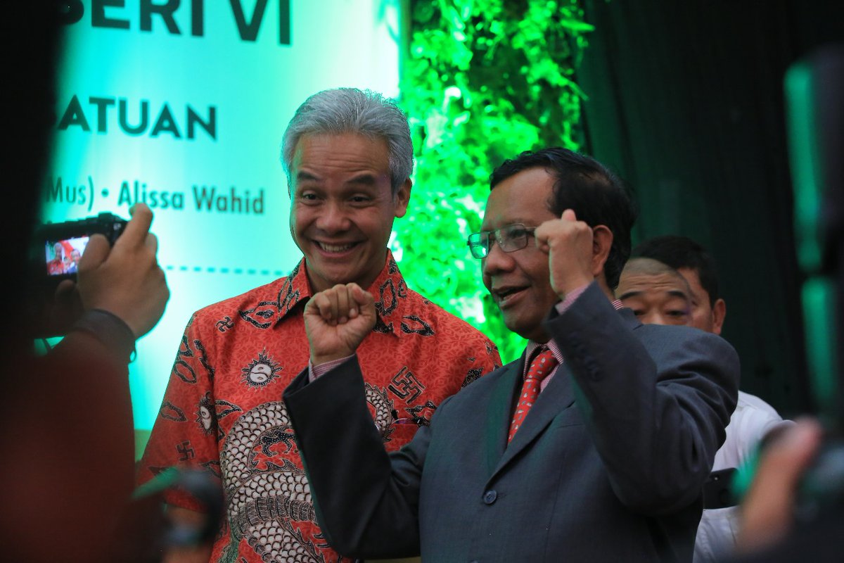 Yang ane titipken kepada Pak <a href="/ganjarpranowo/">Ganjar Pranowo</a> dan Pak <a href="/mohmahfudmd/">Mahfud MD</a> 

- Hukuman mati untuk Koruptor 
- Lebih tegas kpada kaum Intoleran
- Supremasi Hukum
- Pemerataan ekonomi
- Pertahankan Bu Sri Mulyani ❤️

Nb : pinjem dulu seratus
