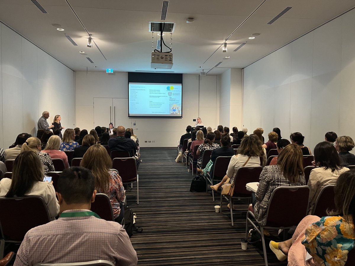 Great attendance #ANZOS2023 paediatric clinical session ⁦<a href="/EDIT_Collab/">EDIT Collaboration</a>⁩ Alexia Pena ⁦<a href="/HibaJebeile/">Hiba Jebeile</a>⁩ 🇦🇺🇳🇿👏