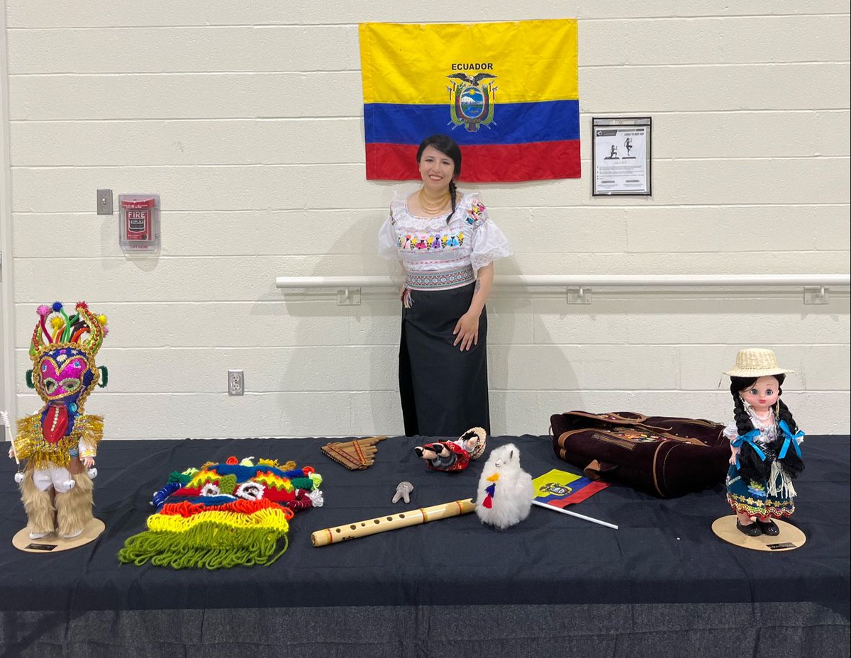 Thrilled to have shared a slice of Ecuador's vibrant culture at a cultural event in the USA! 🇪🇨✨ It's been an incredible experience connecting two worlds through art, music, and traditions. 🎶🌎 #EcuadorInUSA #CulturalExchange