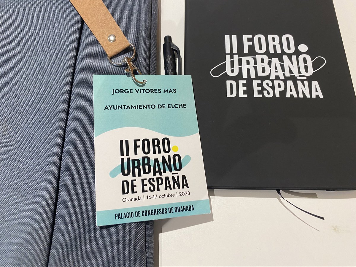 VitoresMas's tweet photo. De vuelta a casa ya después de asistir al #ForoUrbanoDeEspaña. Oportunidad de reencontrarse con colegas y reavivar el entusiasmo para seguir trabajando con la #AgendaUrbana https://t.co/5KlVKxE9hA