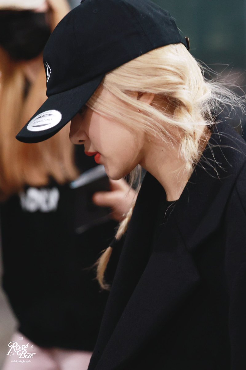 RoseChinabar's tweet photo. [HQ] 231017 ICN

#ROSÉ ⁠⁠#BLACKPINK  #로제 #블랙핑크 https://t.co/Q7yOO4JzLo