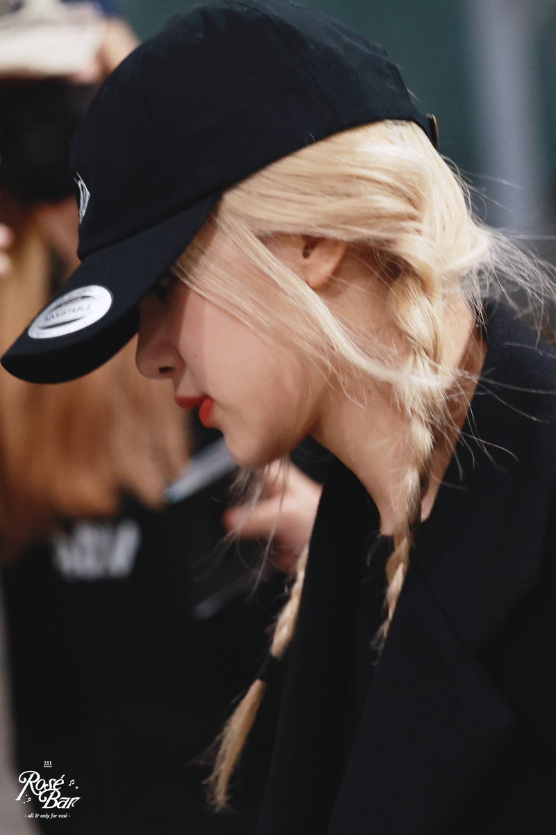 RoseChinabar's tweet photo. [HQ] 231017 ICN

#ROSÉ ⁠⁠#BLACKPINK  #로제 #블랙핑크 https://t.co/Q7yOO4JzLo