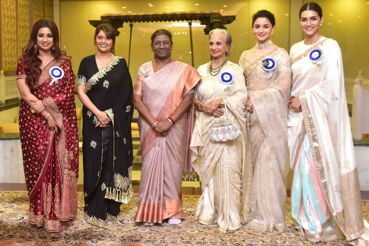 Women Power 👭👏👏

The President of India, #DroupadiMurmu shares pictures with #AliaBhatt, #WaheedaRehman, #KritiSanon #ShreyaGhoshal #PallaviJoshi