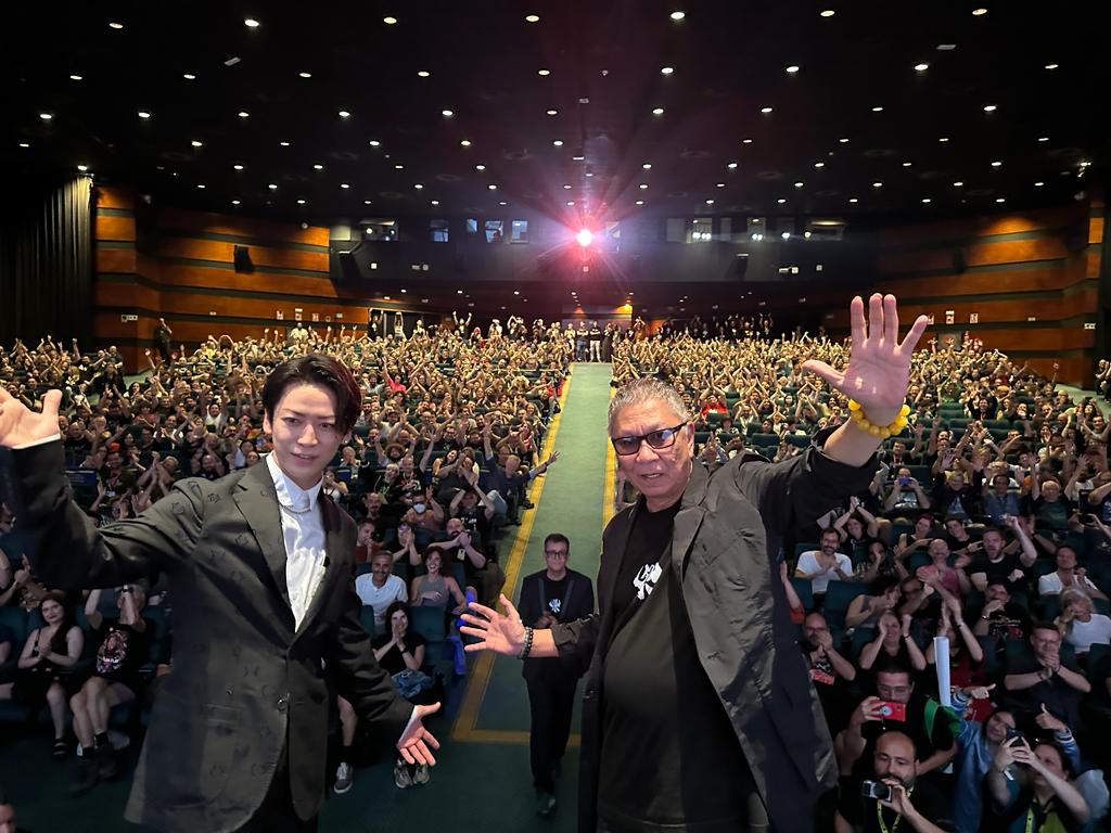 cineasia_online's tweet photo. Nostalgia de #Sitges2023. Asia conquista el Festival gracias a la simpatía de los invitados que nos visitaron. #JasonYU, #LeeWonsuk, #TakeshiMiike, #KazuyaKamenashi https://t.co/uPll2sAXyp