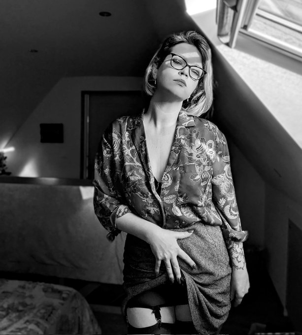 @Compte_VTC_Off https://t.co/FsOjfz4qGk<a class="tags" target="_blank" title="On Twitter" href="/?out=eyJ0eXAiOiJKV1QiLCJhbGciOiJIUzUxMiJ9.eyJpYXQiOjE3MjQ4ODU4MTgsImlzcyI6InR3cG9ybnN0YXJzLmNvbSIsIm5iZiI6MTcyNDg4NTgxOCwiZXhwIjoxNzU2NDIxODE4LCJyZWRpcmVjdF91cmwiOiJodHRwczovL3R3aXR0ZXIuY29tL0NvbXB0ZV9WVENfT2ZmIn0.4xD0DFuqUyLR7RMNMKxViB3QGuR2tozLibiSjDnhNhByv4ybW7hk3yc_Ip0vzH-aTKL-5pT5hflsvPno10rhTg">@Compte_VTC_Off</a><a href="/tag/throne"class="tags"><span>#throne</span></a><a href="/tag/wishlist"class="tags"><span>#wishlist</span></a>