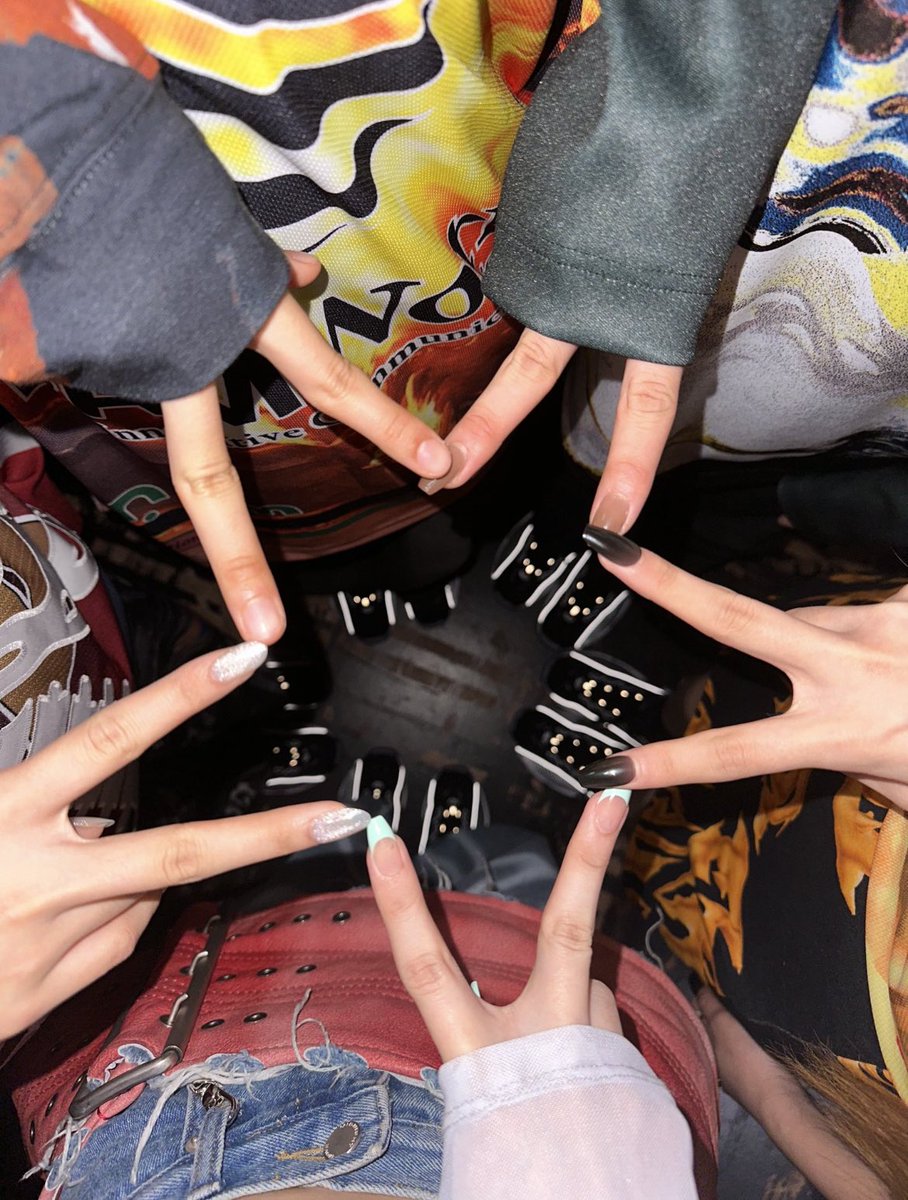 A star 
#YoungPosseDebut #MACARONICHEESE #YOUNGPOSSE #YOUNGPOSSE_IS_COMING