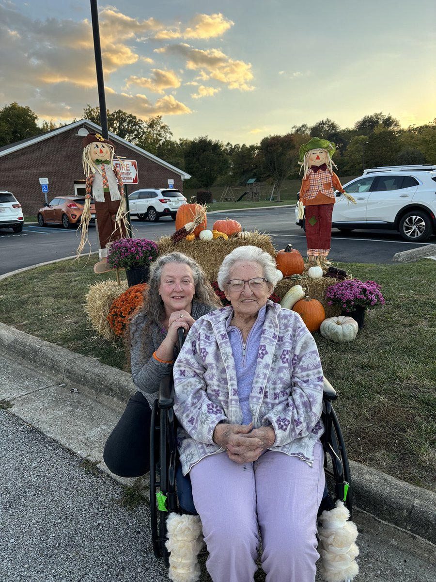 RiverOaksHC's tweet photo. Fall fever is in the air at the campus! Robin and  Celestia always take time in the evening to be outside the campus. Everyone is welcome to stop by our fall Photo Booth and take a picture! #fallfeels
#TrilogyLife
#WhereFamilyComesToLive https://t.co/Yw8PglRqHJ