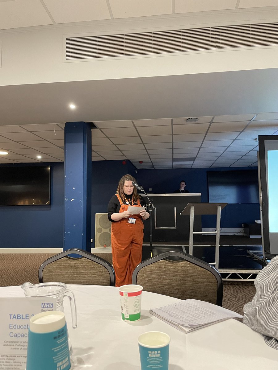 louise_long87's tweet photo. With my fellow student council members introducing presenters @NHSNW #NHS #NWELPSymposium https://t.co/LXm4PIjMAu