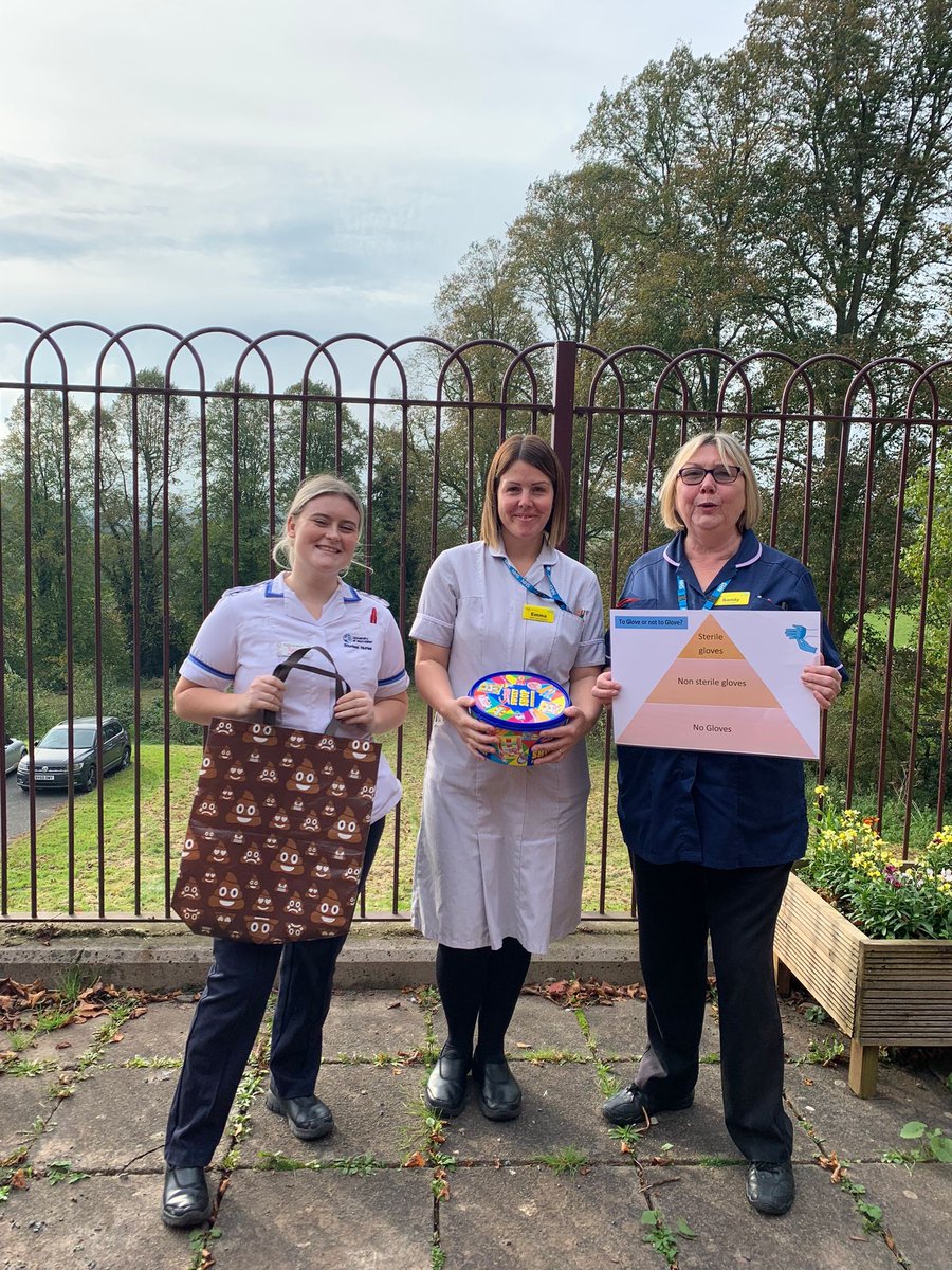 The #AmazingWVTstaff in Leominster & Bromyard Community Hospitals have been getting involved in International Infection Prevention Week.

Playing our “Glove or no glove” game & ensuring best practices are always undertaken.🧤 

@WyeValleyNHS