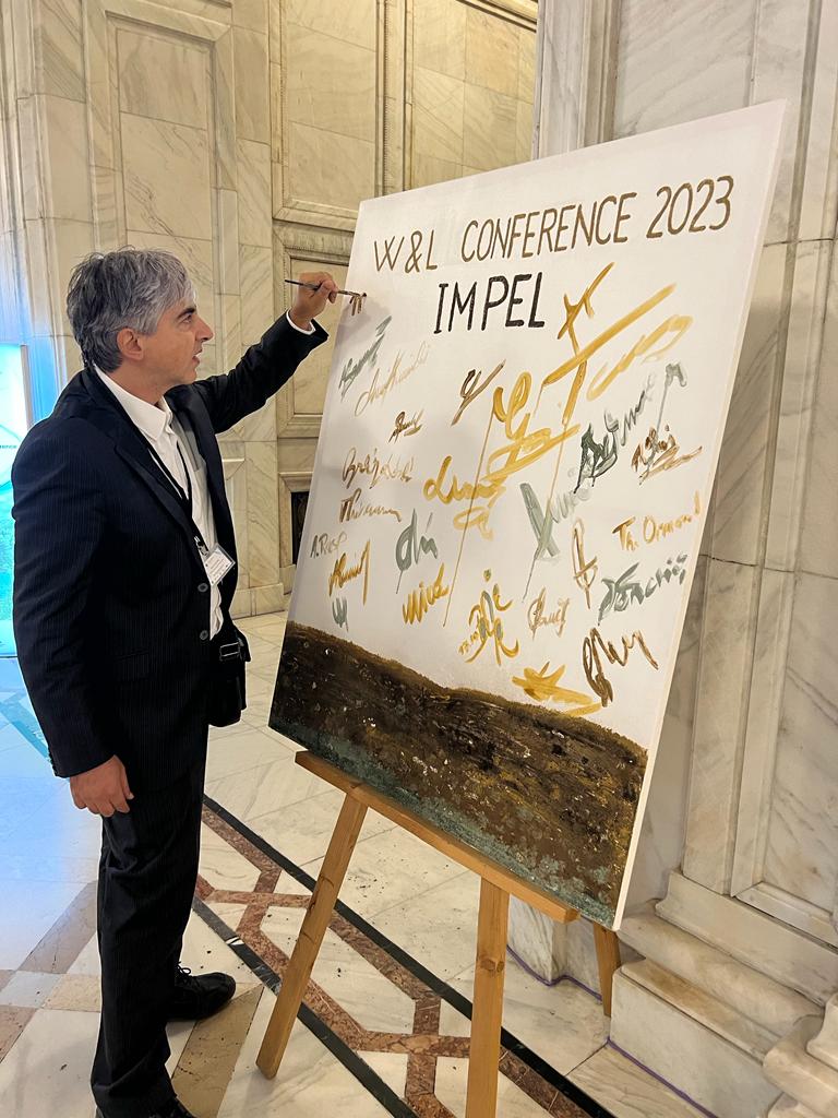 ISPRA_Press's tweet photo. Ispra alla Conferenza #Water and #Land di @IMPELNetwork dedicata a #GreenDeal, riutilizzo acqua e Direttiva #suolo, in corso nella sede del Parlamento rumeno,
#IMPEL, di cui Ispra è membro, è il network #UE per l'implementazione e l’attuazione della normativa ambientale. https://t.co/xVrJArO8J2