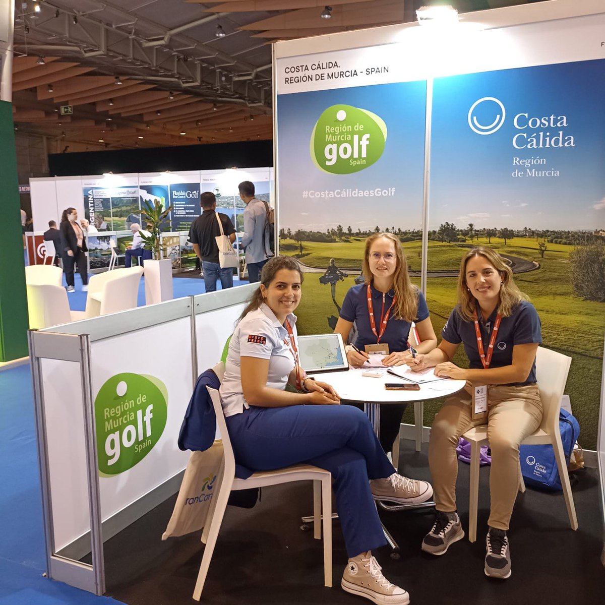 itremurcia's tweet photo. ⛳ Continuamos en la @IGTMarket en #Lisboa 🇵🇹 mostrando la oferta de golf de la #RegióndeMurcia para posicionarla como destino de golf.
#TurismoRegióndeMurcia #CostaCálidaesGolf #CostaCálidaesDeporte #IGTM #IGTMLisbon #IGTM2023 https://t.co/1Izykfctsn