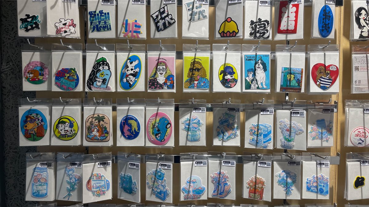 「10月19日にオープン予定のSTIQ STORE SHINSAIBASHIにて、」|ヒロコのイラスト