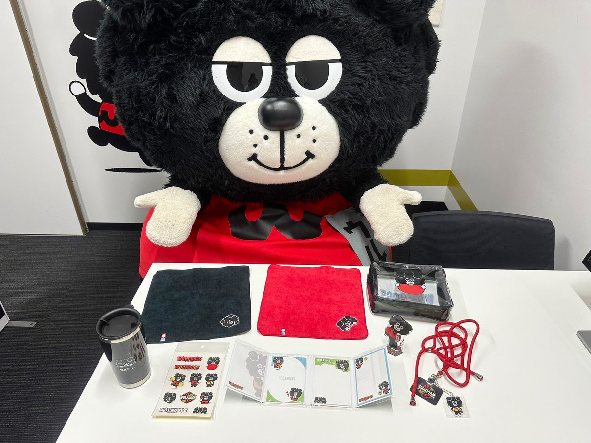 【限定商品】ウルフドックス名古屋　ウルドくん　スマホポシェット 61EdnIbjgbL._UF350,350_QL50_.jpg