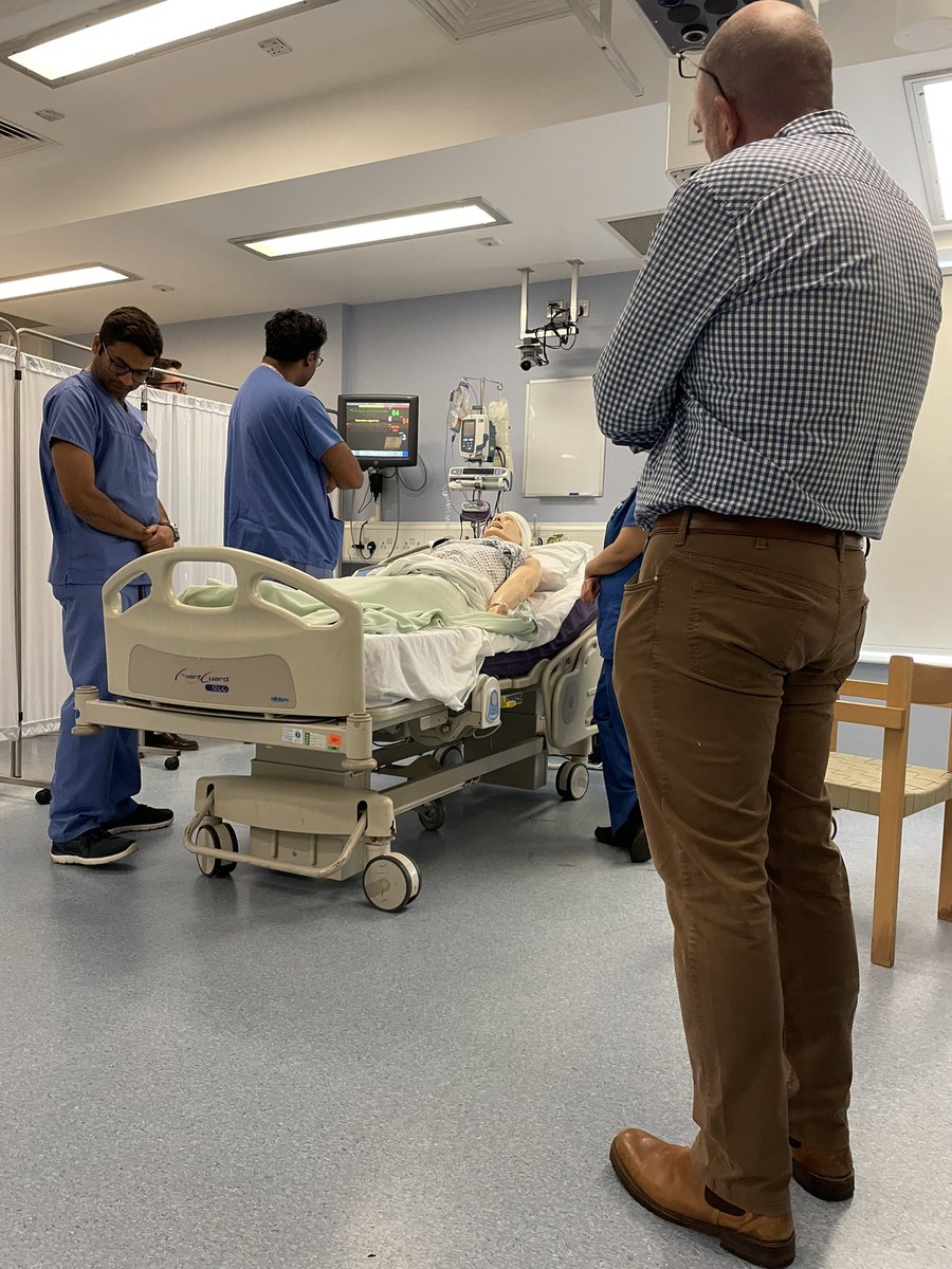 JillFeatherston's tweet image. Dignity in donation as we #sim diagnosis of death in DCD donation &amp;amp; lung retrieval in @NHSBT  #DDSim day 2