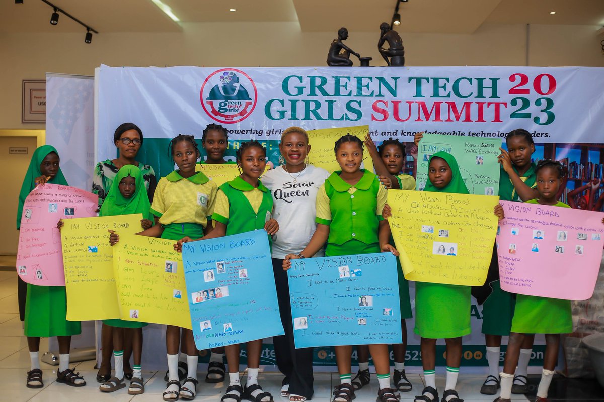 Our vision board exercise allowed the girls to showcase their dreams and aspirations. They understood the power of setting SMART goals and visualizing their future. #girlchild #greentechgirls #Leadership